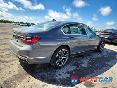 Trzecie zdjęcie samochodu z tyłu: 2020 BMW 750 XI VIN:WBA7U2C07LGJ59956 - miniatura