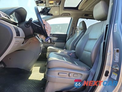 Zdjęcie 7 z 13 samochodu: 2016 HONDA ODYSSEY TOURING VIN:5FNRL5H94GB086780 - miniatura