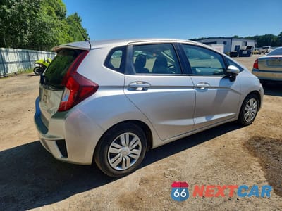 Trzecie zdjęcie samochodu z tyłu: 2016 HONDA FIT VIN:JHMGK5H53GS010735 - miniatura