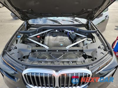 Zdjęcie 12 z 13 samochodu: 2025 BMW X7 XDRIVE40I VIN:5UX23EM09S9Z32573 - miniatura