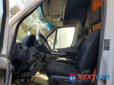 Zdjęcie 7 z 13 samochodu: 2014 MERCEDES-BENZ SPRINTER 3500 VIN:WDAPF4DC0E9586973 - miniatura