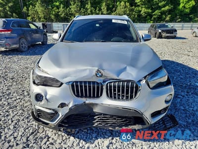 Piąte zdjęcie samochodu w środku: 2019 BMW X1 SDRIVE28I VIN:WBXHU7C57K5L10937 - miniatura