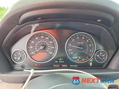 Zdjęcie 9 z 13 samochodu: 2016 BMW 328 XI VIN:WBA8G5C55GK442495 - miniatura