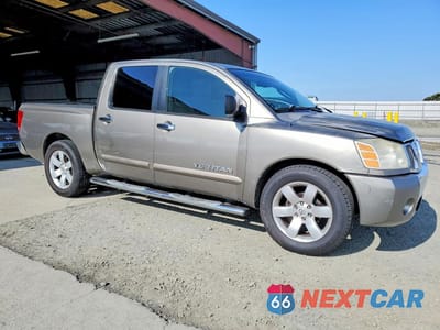 Czwarte zdjęcie samochodu z boku: 2006 NISSAN TITAN XE VIN:1N6AA07A36N536322 - miniatura