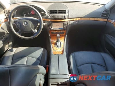 Zdjęcie 8 z 12 samochodu: 2005 MERCEDES-BENZ E 320 VIN:WDBUF65J35A640580 - miniatura