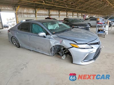 Czwarte zdjęcie samochodu z boku: 2024 TOYOTA CAMRY XLE VIN:4T1F11AK4RU896804 - miniatura