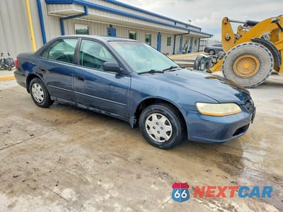 Czwarte zdjęcie samochodu z boku: 1998 HONDA ACCORD DX VIN:1HGCF8641WA021111 - miniatura