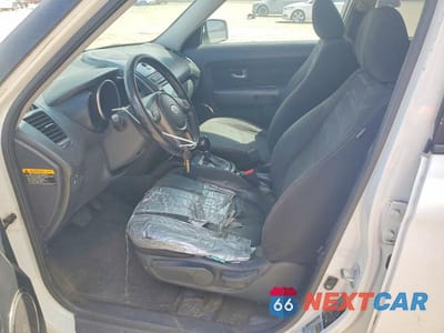 Zdjęcie 7 z 12 samochodu: 2012 KIA SOUL + VIN:KNDJT2A6XC7466573 - miniatura