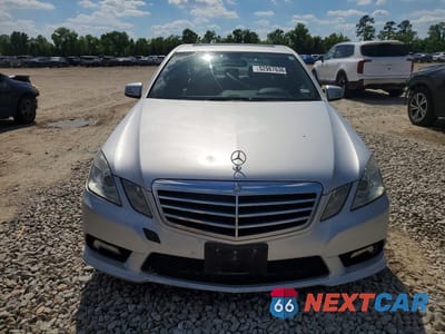 Piąte zdjęcie samochodu w środku: 2011 MERCEDES-BENZ E 350 VIN:WDDHF5GB4BA456026 - miniatura