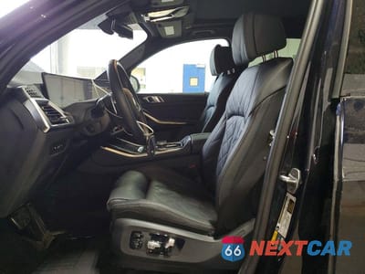 Zdjęcie 7 z 14 samochodu: 2025 BMW X5 XDRIVE50E VIN:5UX43EU00S9Z15489 - miniatura