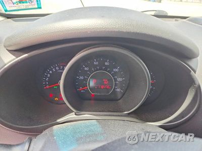 Zdjęcie 9 z 12 samochodu: 2015 KIA SOUL + VIN:KNDJP3A50F7141839 - miniatura