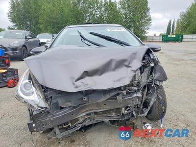 Piąte zdjęcie samochodu w środku: 2015 TOYOTA PRIUS C TWO VIN:JTDKDTB3XF1111471 - miniatura