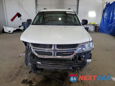 Piąte zdjęcie samochodu w środku: 2018 DODGE JOURNEY SE VIN:3C4PDCAB3JT534165 - miniatura