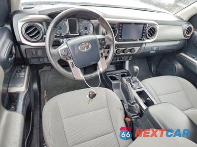 Zdjęcie 8 z 12 samochodu: 2020 TOYOTA TACOMA SR5 VIN:5TFSX5EN3LX072716 - miniatura