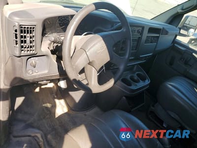 Zdjęcie 8 z 13 samochodu: 2004 CHEVROLET EXPRESS G3500 VIN:1GCHG39U741150399 - miniatura
