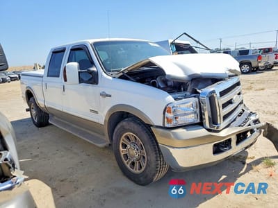 Czwarte zdjęcie samochodu z boku: 2005 FORD F250 SUPER DUTY VIN:1FTSW20P05EA80295 - miniatura