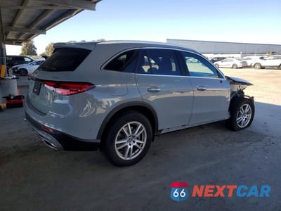 Trzecie zdjęcie samochodu z tyłu: 2026 MERCEDES-BENZ GLC 300 4MATIC VIN:W1NKM4HB4TF474750 - miniatura