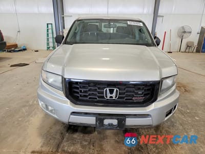 Piąte zdjęcie samochodu w środku: 2014 HONDA RIDGELINE SPORT VIN:5FPYK1F73EB013722 - miniatura
