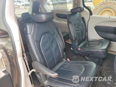 Zdjęcie 11 z 13 samochodu: 2017 CHRYSLER PACIFICA TOURING L VIN:2C4RC1BG5HR683135 - miniatura