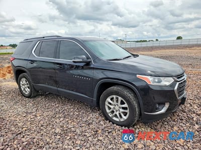 Czwarte zdjęcie samochodu z boku: 2021 CHEVROLET TRAVERSE VIN:1GNERHKW8MJ257037 - miniatura