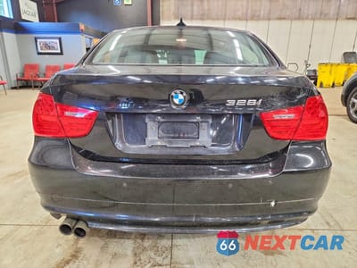 Zdjęcie 6 z 12 samochodu: 2009 BMW 328 XI VIN:WBAPK73589A452422 - miniatura