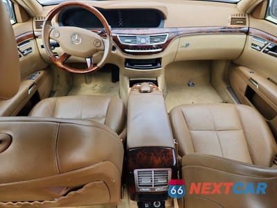 Zdjęcie 8 z 12 samochodu: 2008 MERCEDES-BENZ S 550 VIN:WDDNG71X98A169354 - miniatura
