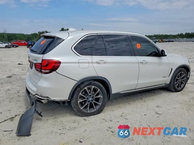 Trzecie zdjęcie samochodu z tyłu: 2018 BMW X5 XDRIVE35I VIN:5UXKR0C50J0Y02764 - miniatura