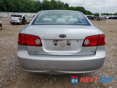 Zdjęcie 6 z 12 samochodu: 2006 KIA OPTIMA LX VIN:KNAGE123965036128 - miniatura