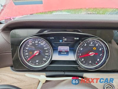 Zdjęcie 9 z 12 samochodu: 2018 MERCEDES-BENZ E 400 4MATIC VIN:WDD1J6GB3JF033042 - miniatura