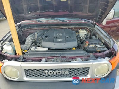 Zdjęcie 12 z 13 samochodu: 2007 TOYOTA FJ CRUISER BASE VIN:JTEBU11F970020257 - miniatura