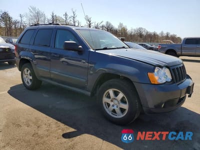 Czwarte zdjęcie samochodu z boku: 2008 JEEP GRAND CHEROKEE LAREDO VIN:1J8GR48K78C232745 - miniatura