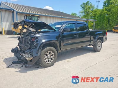 2017 TOYOTA TACOMA SR5 V6 5TFDZ5BN5HX016789 - główne zdjęcie licytacji z USA - miniatura