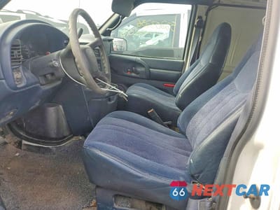 Zdjęcie 7 z 12 samochodu: 2000 CHEV ASTRO VIN:1GCDM19W0YB185749 - miniatura
