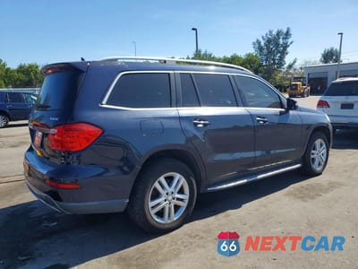 Trzecie zdjęcie samochodu z tyłu: 2014 MERCEDES-BENZ GL 450 4MATIC VIN:4JGDF7CE9EA333620 - miniatura