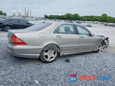 Trzecie zdjęcie samochodu z tyłu: 2005 MERCEDES-BENZ S 500 4MATIC VIN:WDBNG84JX5A435627 - miniatura