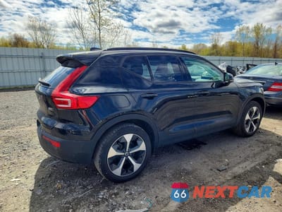 Trzecie zdjęcie samochodu z tyłu: 2025 VOLVO XC40 PLUS VIN:YV4L12UC7S2558863 - miniatura
