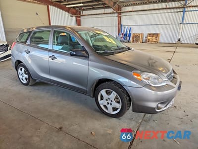 Czwarte zdjęcie samochodu z boku: 2008 TOYOTA COROLLA MATRIX XR VIN:2T1KR32E18C714925 - miniatura
