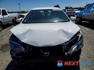 Piąte zdjęcie samochodu w środku: 2019 TOYOTA COROLLA LE VIN:2T1BURHE0KC186181 - miniatura