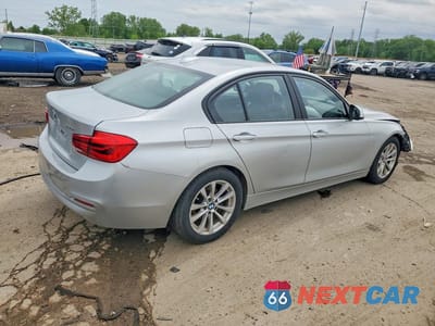 Trzecie zdjęcie samochodu z tyłu: 2018 BMW 320 XI VIN:WBA8A3C55JA489285 - miniatura