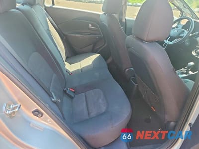 Zdjęcie 10 z 13 samochodu: 2014 KIA RIO LX VIN:KNADM4A34E6418441 - miniatura