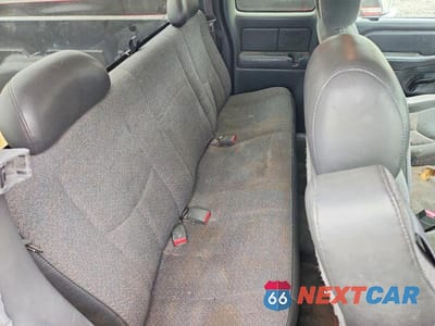 Zdjęcie 10 z 12 samochodu: 2004 CHEVROLET SILVERADO K2500 HEAVY DUTY VIN:1GCHK29U94E355434 - miniatura