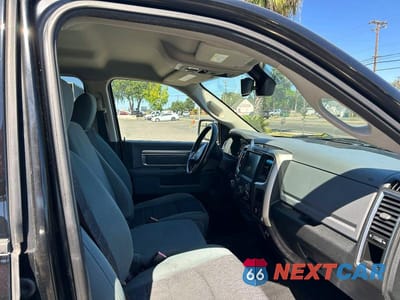 Piąte zdjęcie samochodu w środku: 2015 RAM 1500 SLT VIN:1C6RR6GG4FS578108 - miniatura