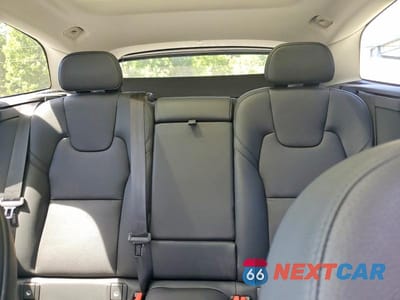 Zdjęcie 10 z 13 samochodu: 2023 VOLVO XC60 PLUS VIN:YV4L12RN6P1199089 - miniatura