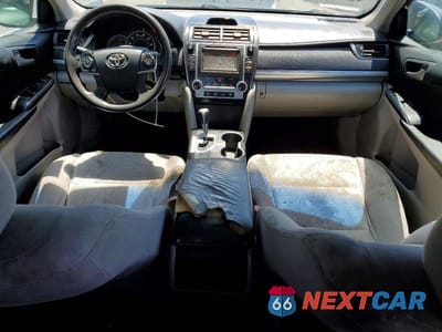 Zdjęcie 8 z 12 samochodu: 2012 TOYOTA CAMRY VIN:4T4BF1FKXCR200078 - miniatura