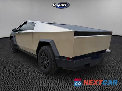 Trzecie zdjęcie samochodu z tyłu: 2024 TESLA CYBERTRUCK VIN:7G2CEHEE3RA048554 - miniatura