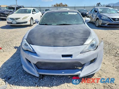 Piąte zdjęcie samochodu w środku: 2013 SCION FR-S BASE VIN:JF1ZNAA12D2717232 - miniatura