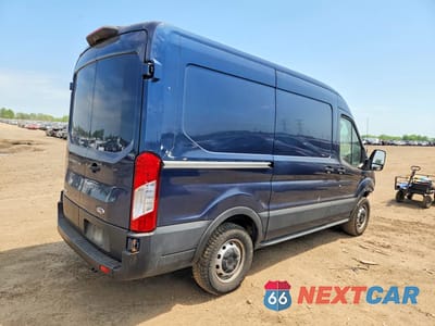 Trzecie zdjęcie samochodu z tyłu: 2019 FORD TRANSIT 250 DELIVERY VAN VIN:1FTYR1CG6KKB59538 - miniatura
