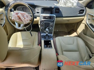 Zdjęcie 8 z 13 samochodu: 2015 VOLVO S60 PREMIER VIN:YV140MFKXF1363775 - miniatura