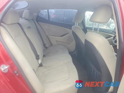 Zdjęcie 10 z 12 samochodu: 2011 KIA OPTIMA LX VIN:KNAGM4A7XB5085647 - miniatura