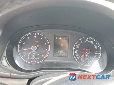 Zdjęcie 9 z 13 samochodu: 2014 VOLKSWAGEN PASSAT S VIN:1VWAP7A33EC011787 - miniatura